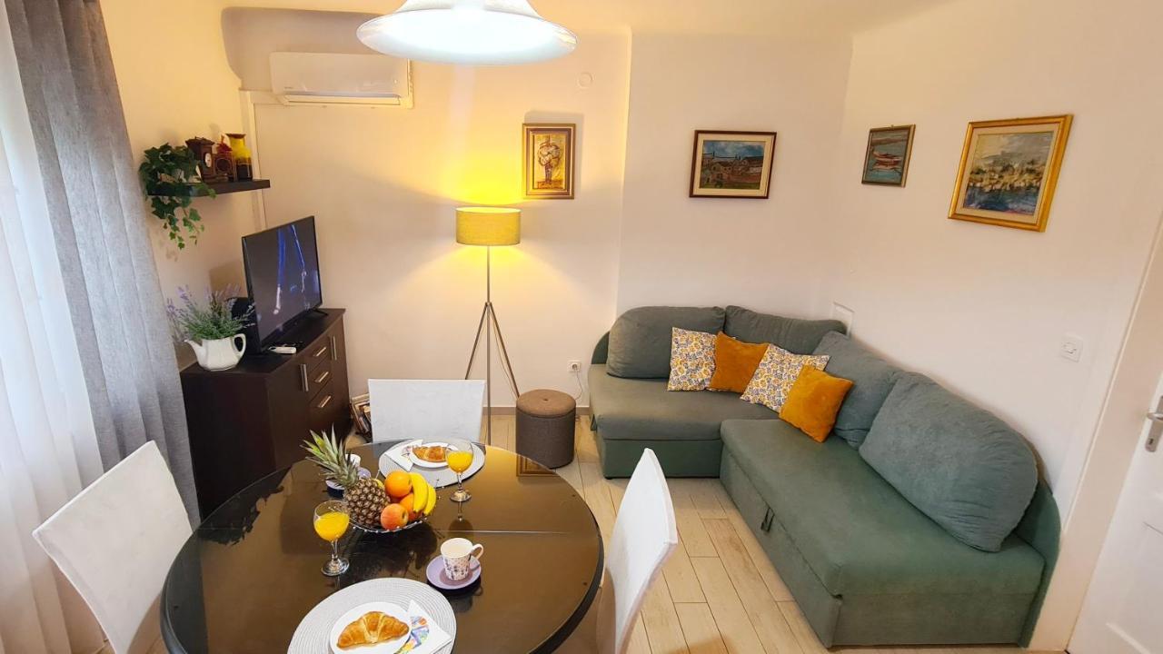 Apartment Sara Poljud Split Exterior foto